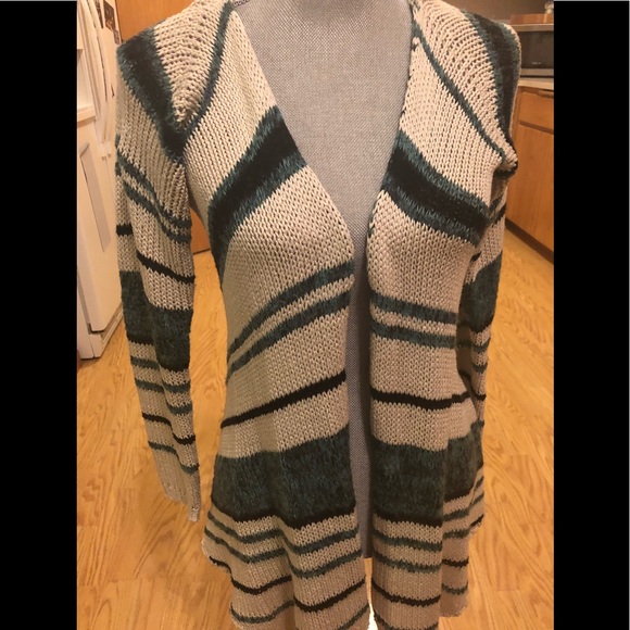 Knitted over cover! - Picture 1 of 4